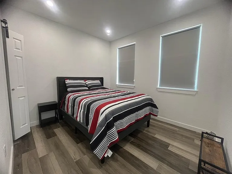 2308 Santa Maria St — Photo 32
