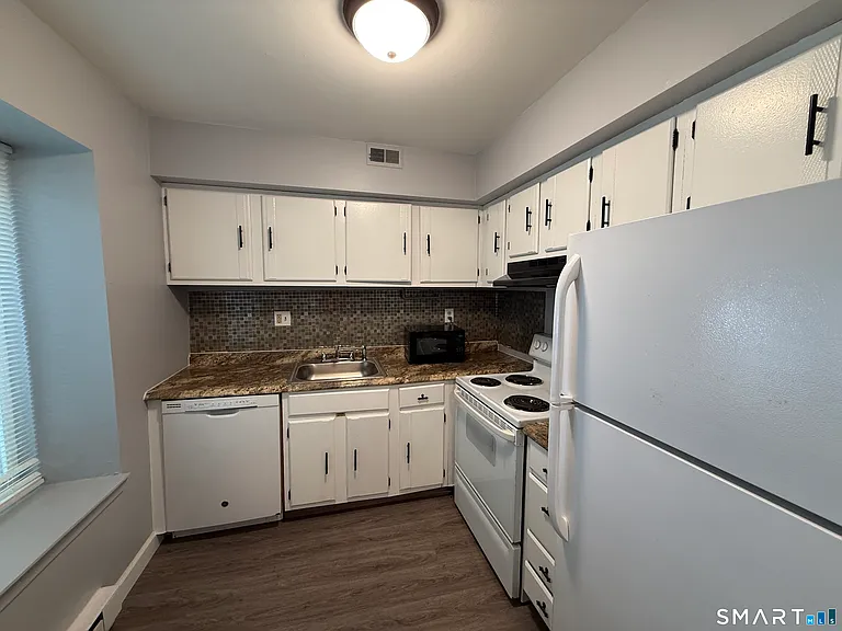 113 Candlewood Dr #113 — Photo 4