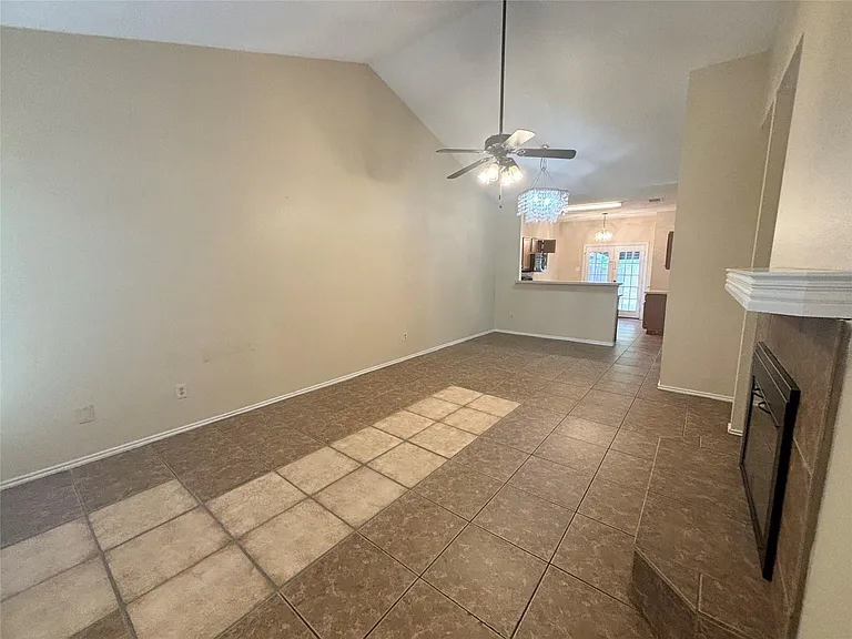 2915 Roxboro Rd — Photo 5