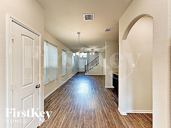 3rd image of 17039 Amarose Dr