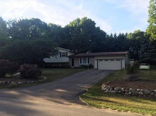 1573 Woodlea Dr, Otsego, MI 49078