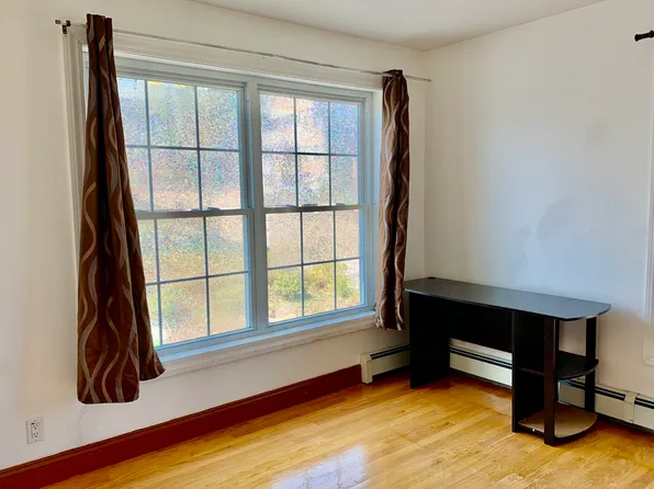 8 Newport Ter #2-1, Quincy, MA 02170