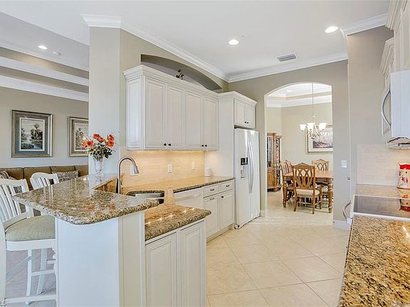 3rd image of 9060 Siesta Bay Dr APT 201