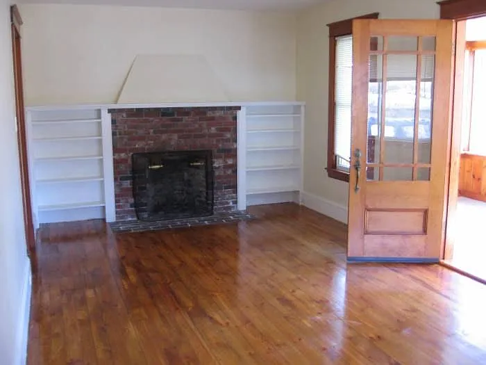 3 bed, 1300 sqft, $3,200 — Photo 2