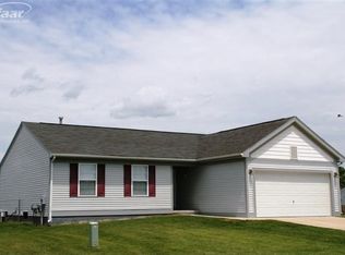 4381 Kestrel Ln, Burton, MI 48519