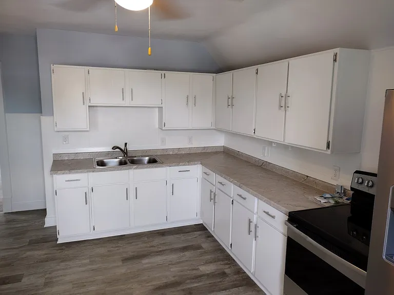 W Cold Spring Rd — Photo 1