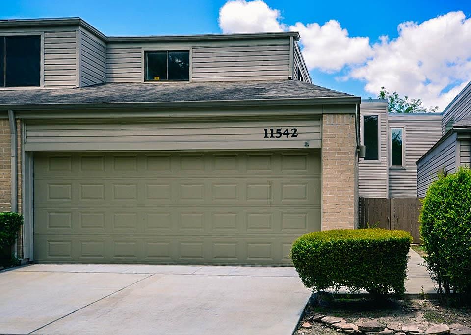 1st image of 11542 Riverview Dr