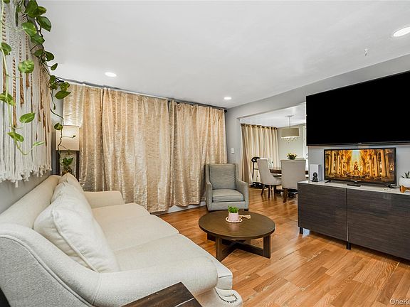 5th image of 10 Brightside Avenue