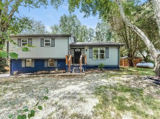 8936 Old Lee Rd, Lithia Springs, GA 30122