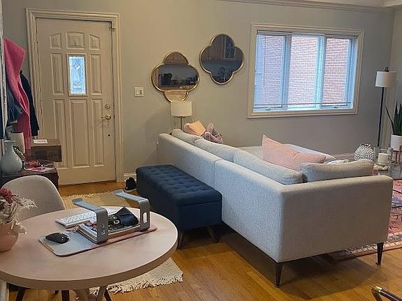 2nd image of 1311 W Schubert Ave #2R