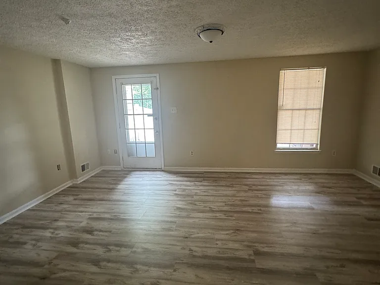8918 Pembrook Woods — Photo 1