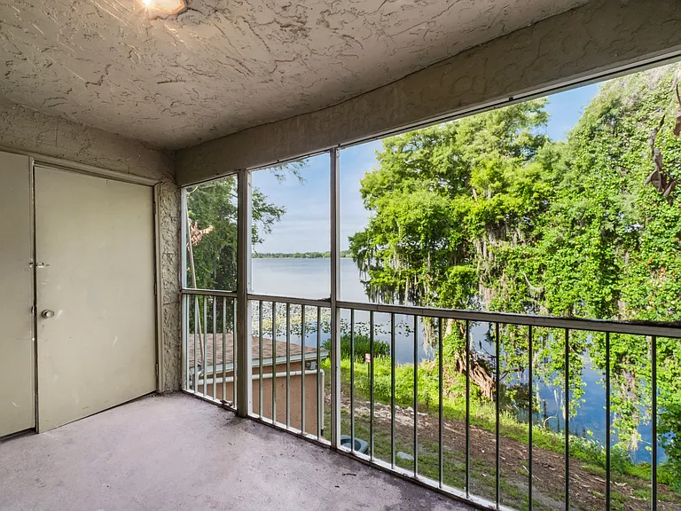 4160 Versailles Dr #4160D — Photo 15