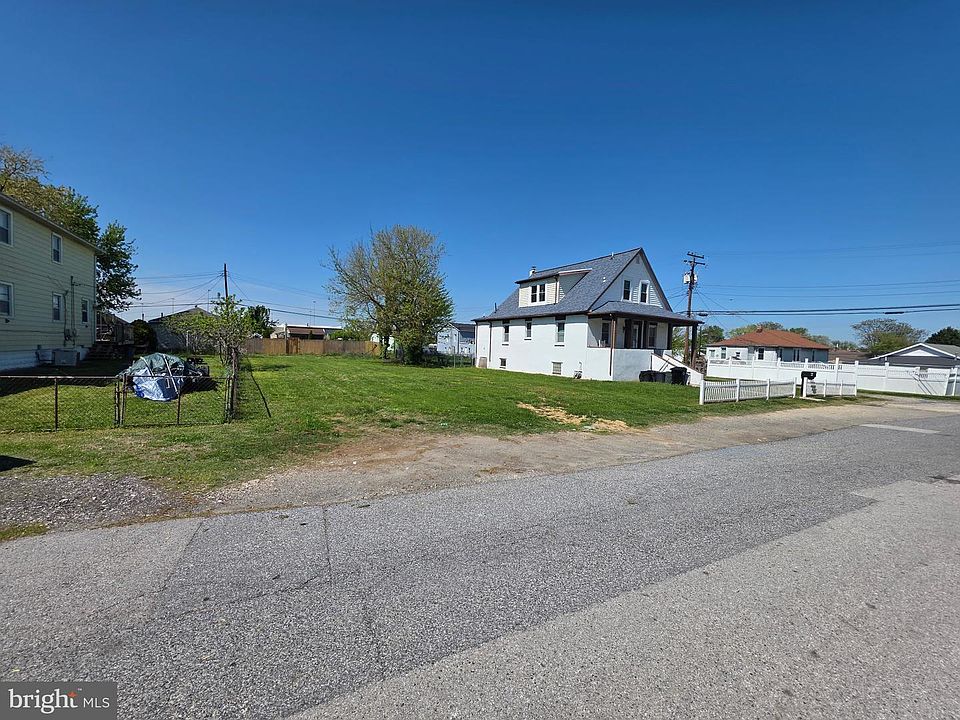 2nd image of 12 Centre Ave