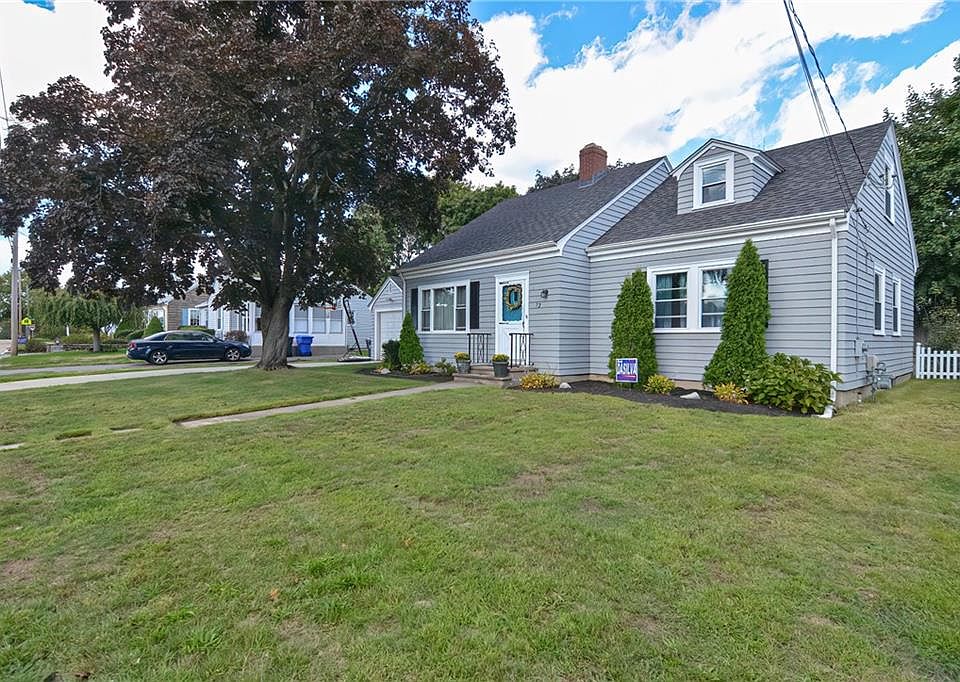 72 Wannamoisett Rd East Providence RI Zillow