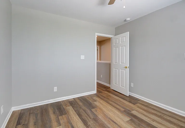199 Seays Rd #25F — Photo 21
