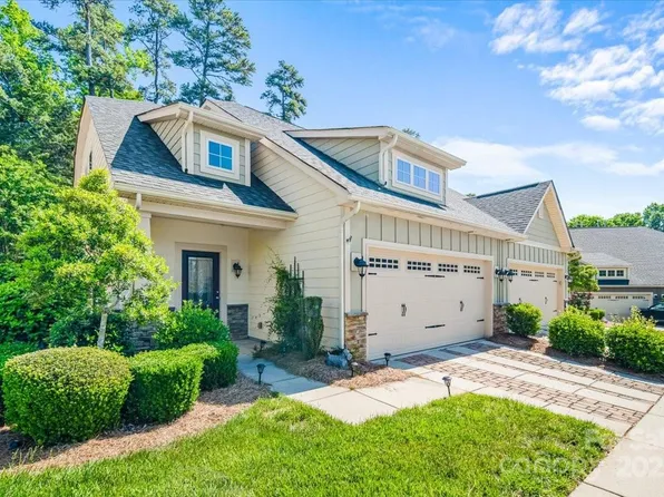 204 Aztec Cir, Mooresville, NC 28117