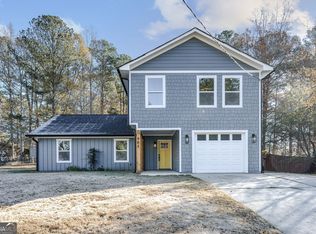 905 Tall Deer Dr, Fairburn, GA 30213