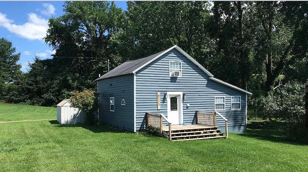 8223 Hochberger Rd, Eau Claire, MI 49111 MLS 23028361 Zillow