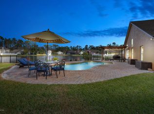 5571 Ribbon Rose Dr, Jacksonville, FL 32258