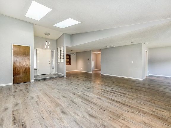 5th image of 5962 Allan Dr