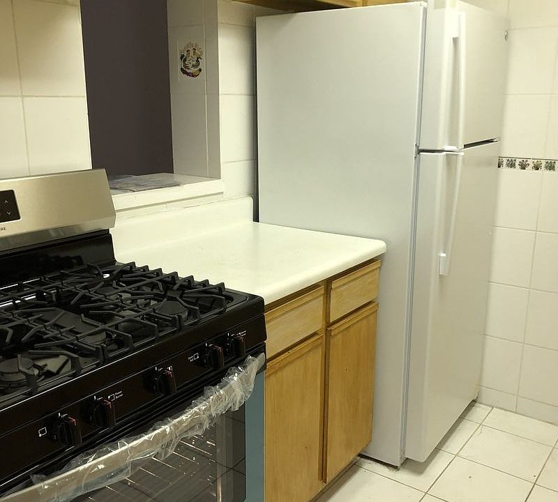 1st image of 223 E 110th St APT B