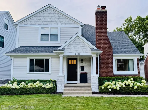 2425 Manchester Rd, Birmingham, MI 48009
