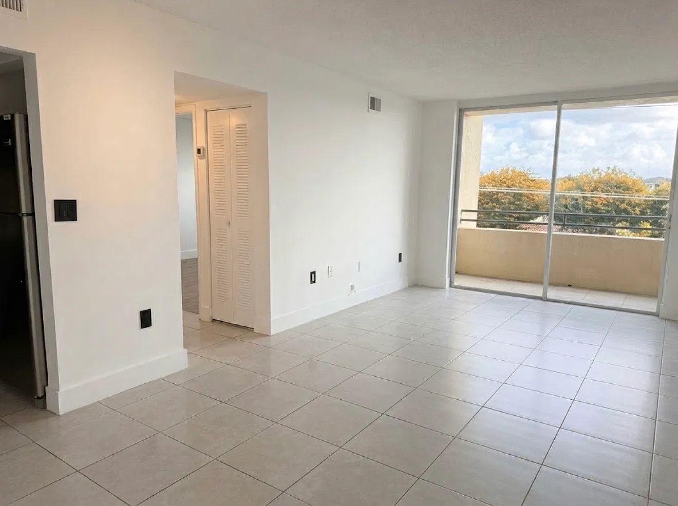 1 bed, 699 sqft, $1,900 — Photo 3