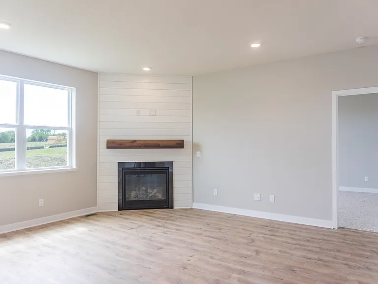 717 Winterberry Ln — Photo 19