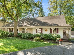 5S634 Columbia St, Naperville, IL 60563