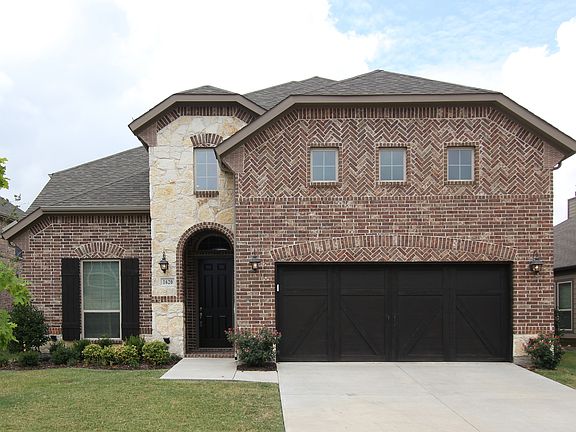 2nd image of 1620 Grove Dr