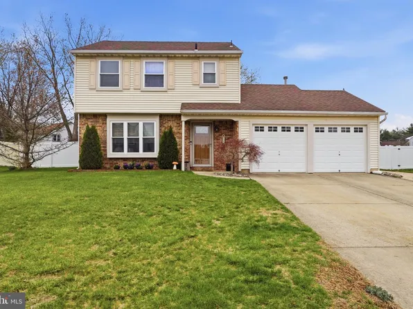 14 Woodhurst Dr, Eastampton, NJ 08060