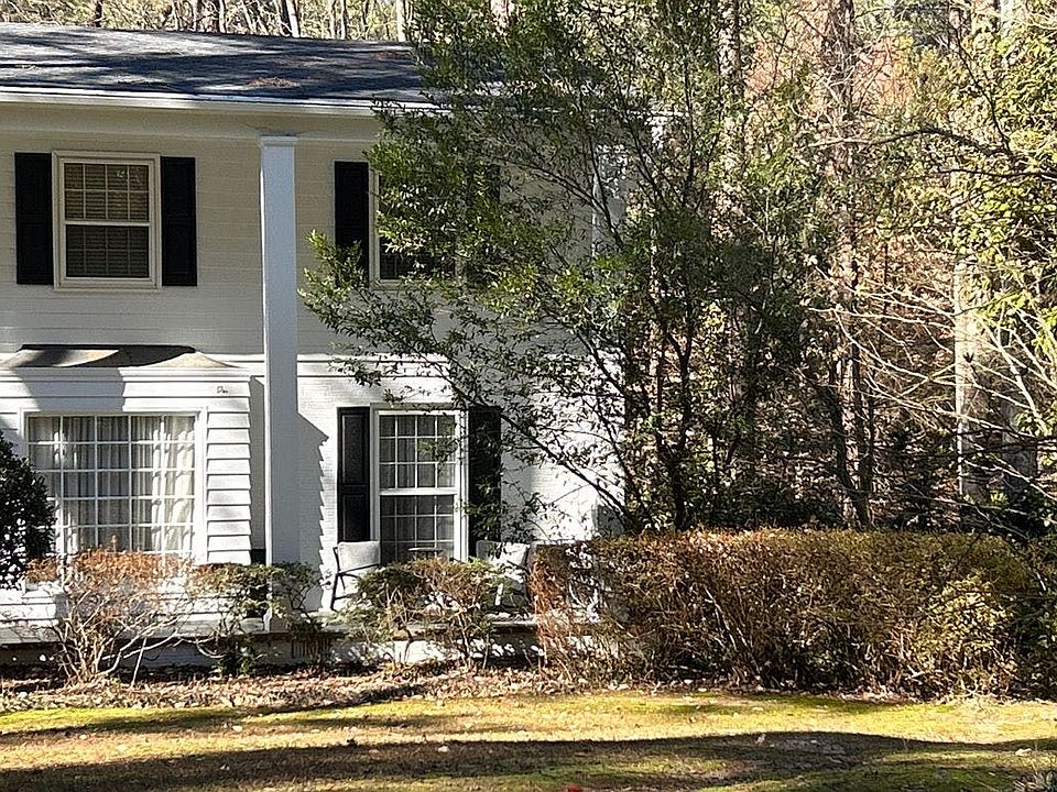 2nd image of 2050 Amberwood Dr