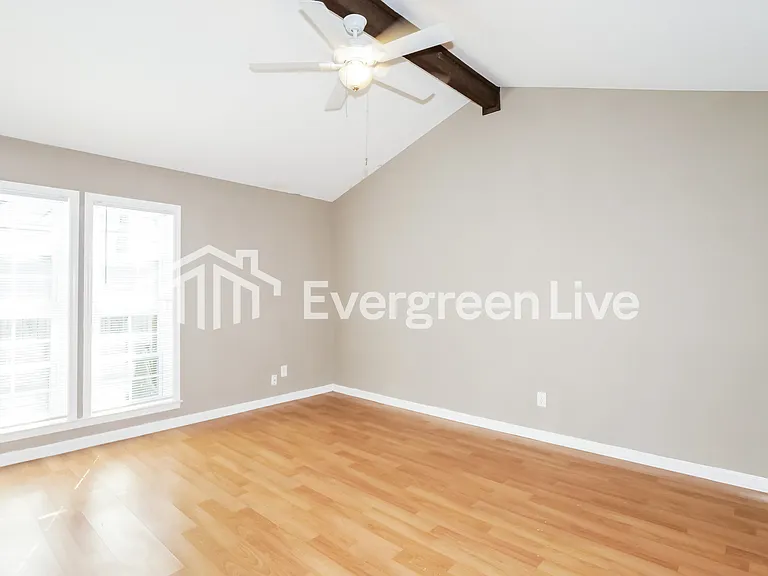 8155 Valley Ridge Trl — Photo 6
