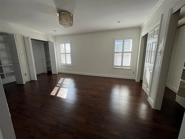 840 Threadneedle St #220 — Photo 10