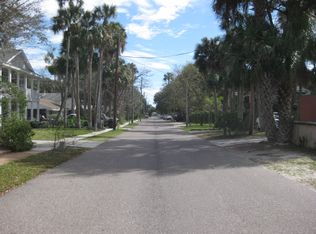 374 8th St APT 1, Atlantic Beach, FL 32233