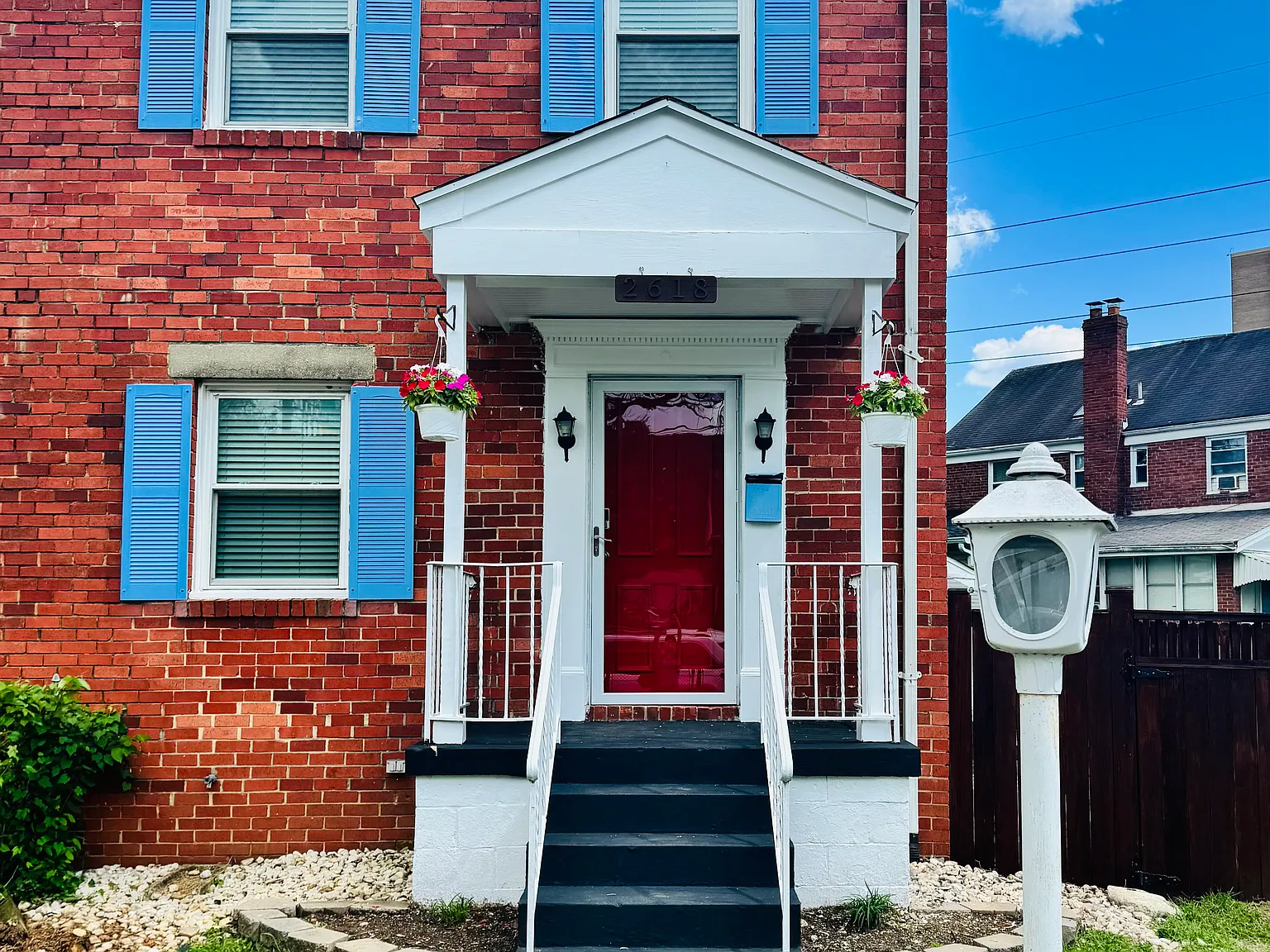 3 bed, 1053 sqft, $3,150 — Photo 1