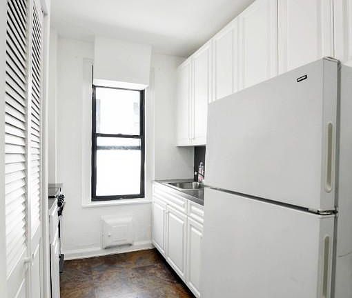 4th image of 619 W 140th St APT 2E