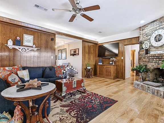 2nd image of 1512 McCoy Pl