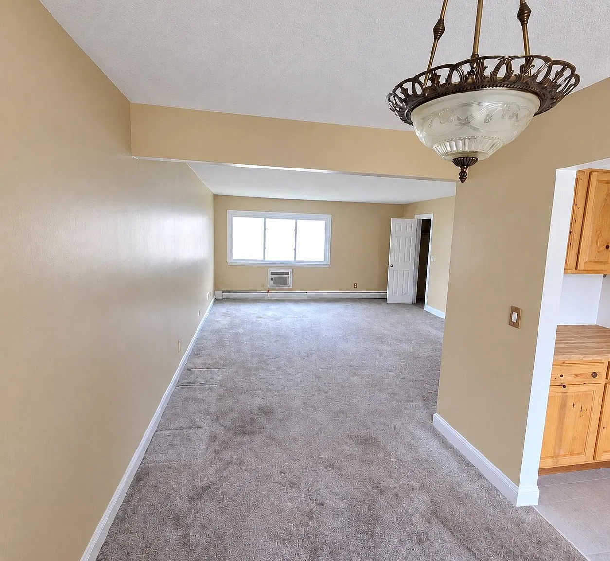 2 bed, 1.0 bath, 1010 sqft, $2,250 — Photo 3