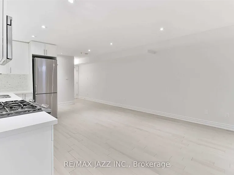1303 Bayview Ave #103 — Photo 11