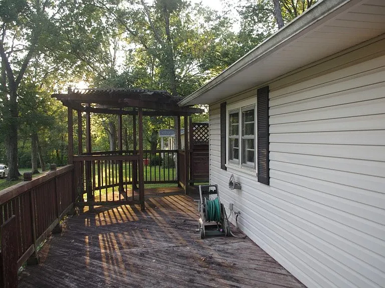 2110 Kidd Rd — Photo 3