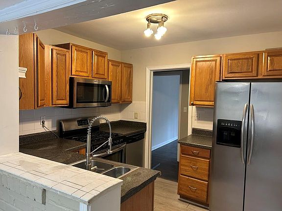 5th image of 1362 Deerwood Dr