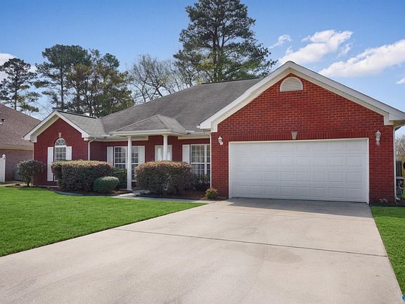 2nd image of 121 Bambi Ln