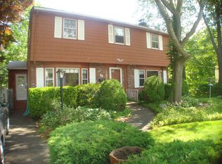27 Clark Rd, Peabody, MA 01960