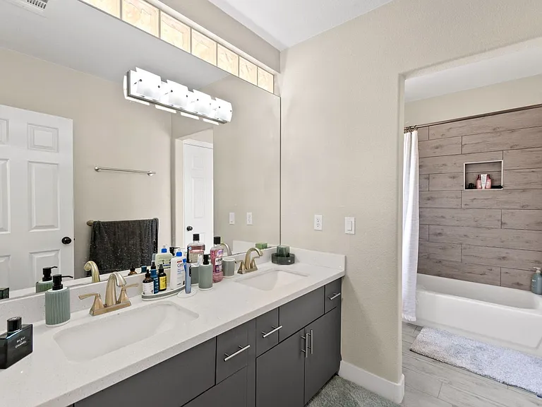 4198 Abernethy Forest Pl — Photo 59