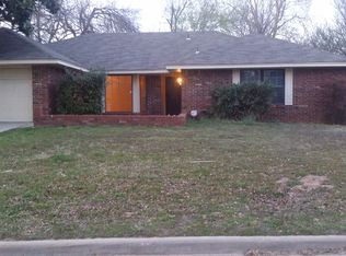 8321 NW 27th St, Bethany, OK 73008