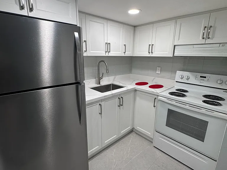50 Marbury Cres #LOWER — Photo 16