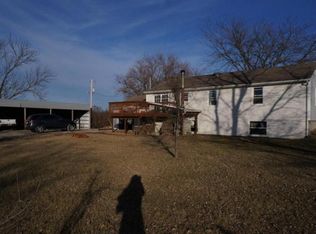 10820 E Kroeger Rd, Centralia, MO 65240