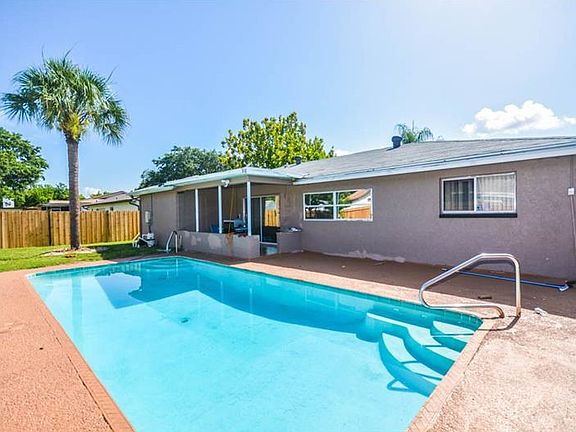 2nd image of 422 Evergreen Dr