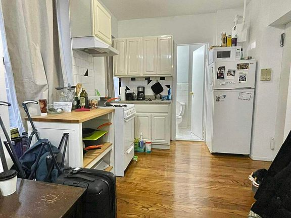 2nd image of 503 E 73rd St #5B